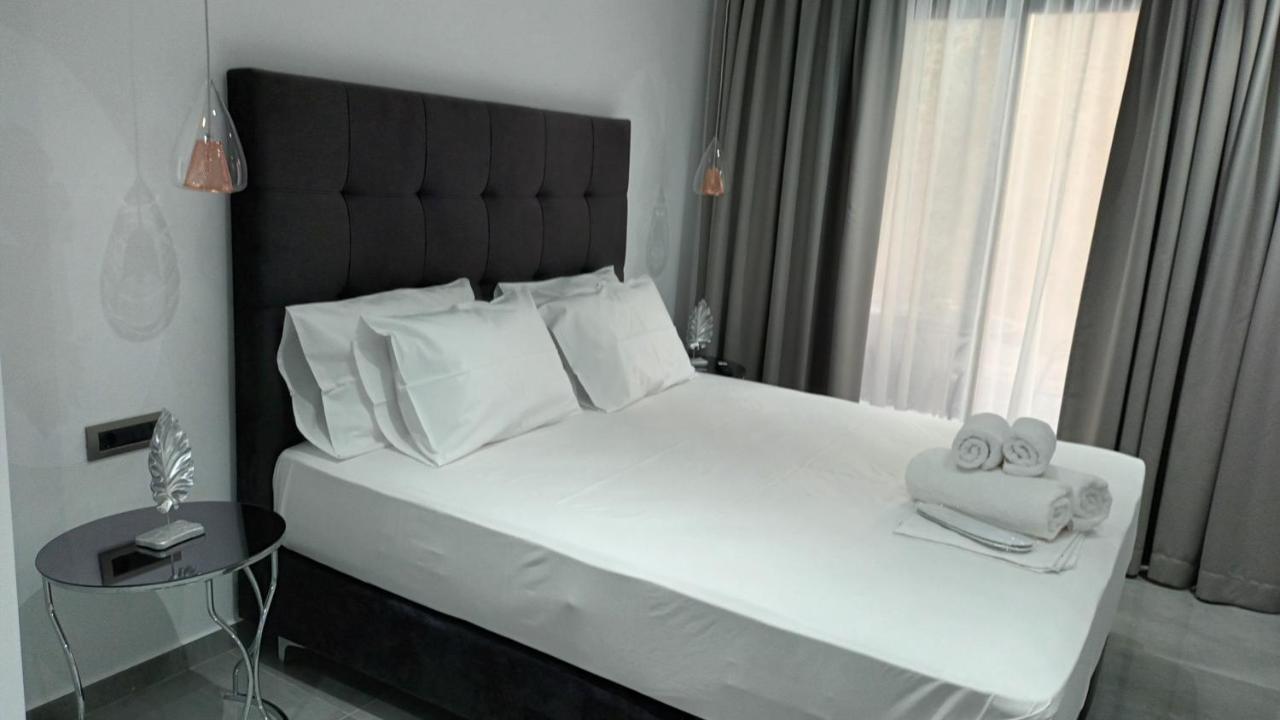 Km Luxury Apart Downtown Heraklion  Exterior photo
